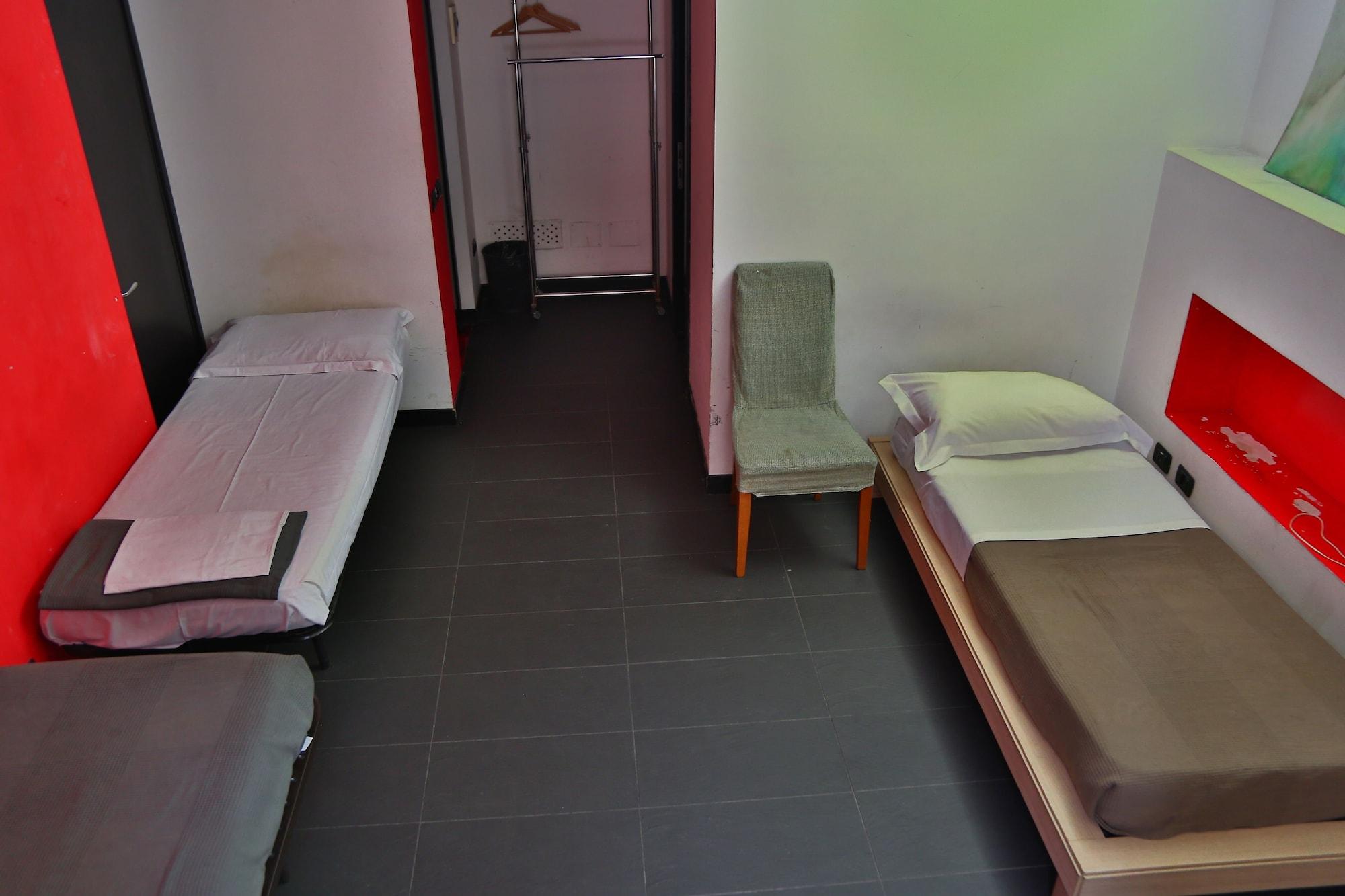 M&J Place Hostel Rome Exterior photo