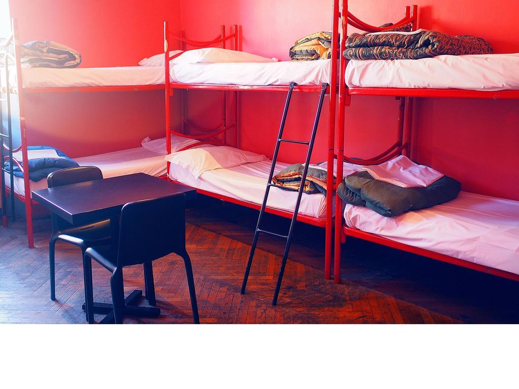 M&J Place Hostel Rome Room photo