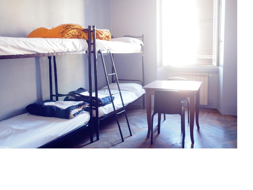 M&J Place Hostel Rome Room photo