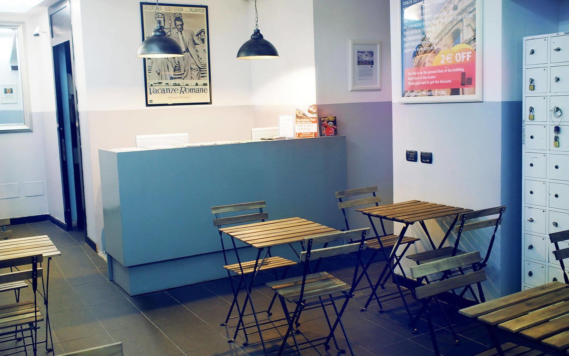 M&J Place Hostel Rome Exterior photo