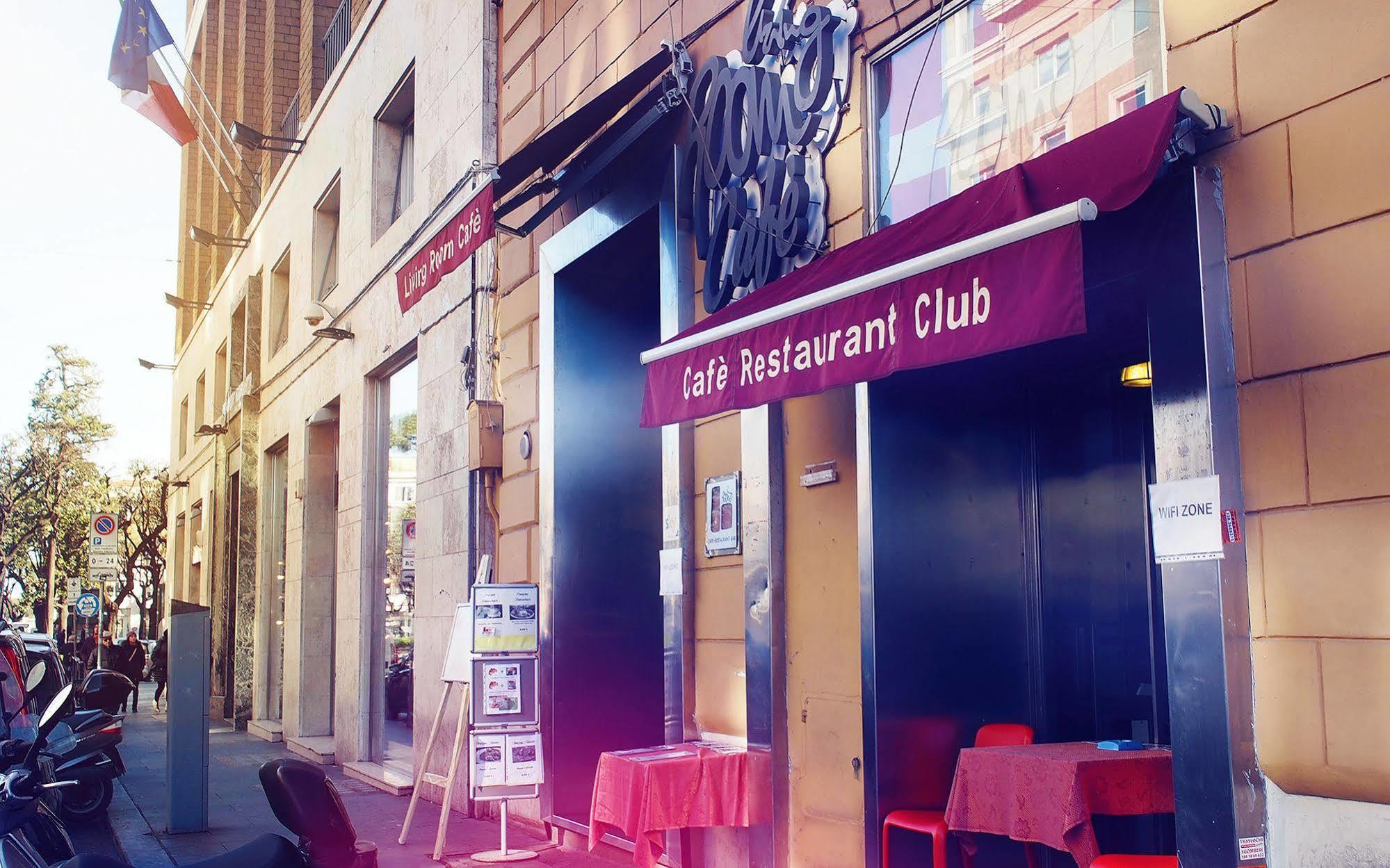 M&J Place Hostel Rome Exterior photo
